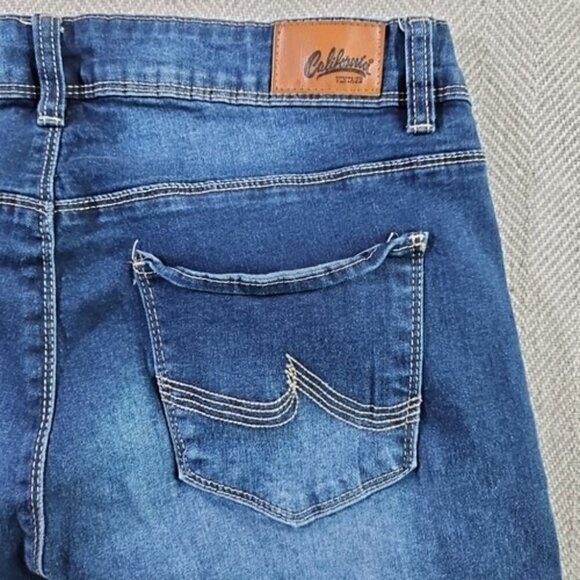 California Vintage Jeans Women's 16 (W34 L26) Med Wash Tapered Cut Distressed - Picture 13 of 16